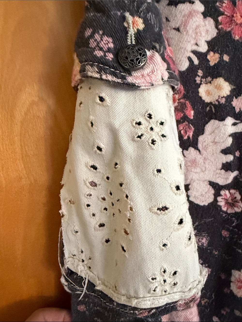 POL Floral Patchwork Jogger Pants Pink on Black Sz M    EUC - Picture 5 of 7